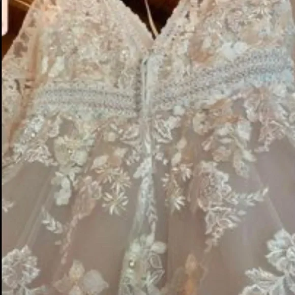 Maggie Sottero Wedding Dress (Raphael)